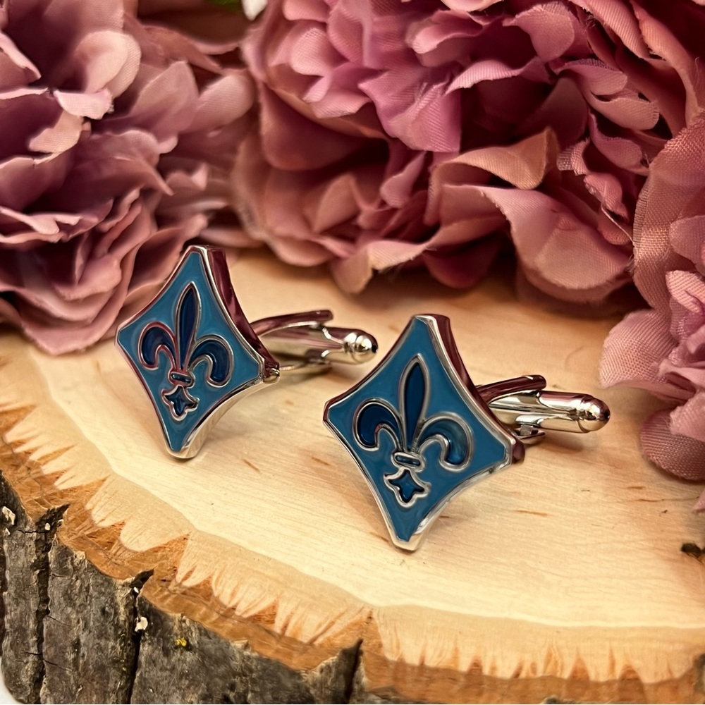 Elegant Two Tone Blue Fleur de Lis Cufflinks - Picture 4 of 15
